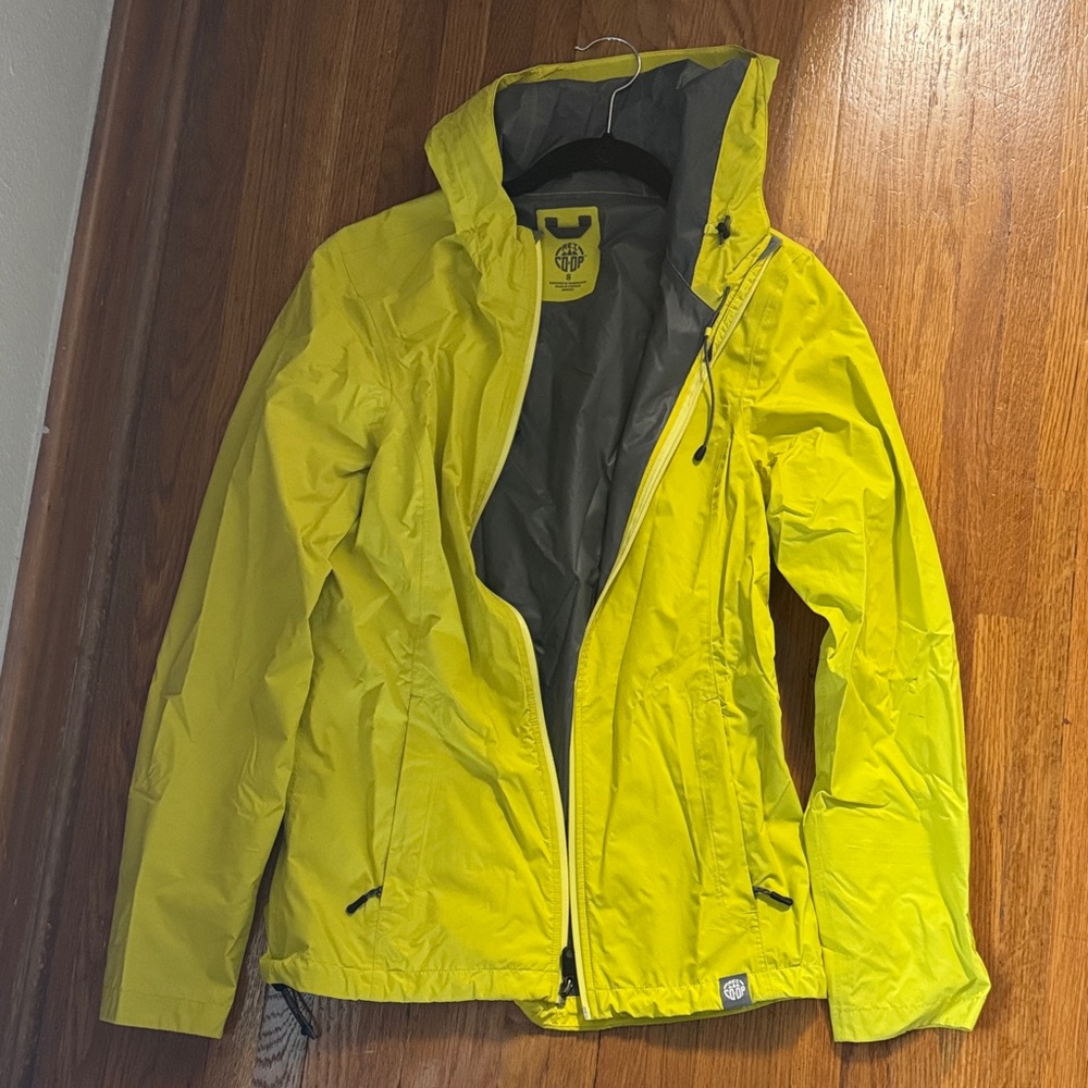 REI Co-op Yellow Women's windbreak